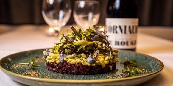 Saltet tatar af wagyu – Le Chef nytårsmenu 2026